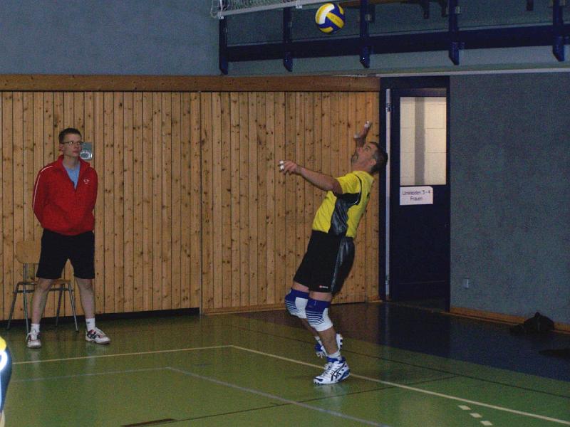 100_1574.JPG - Na Bolek, denkste, dass den Ball rüber bekommst???????