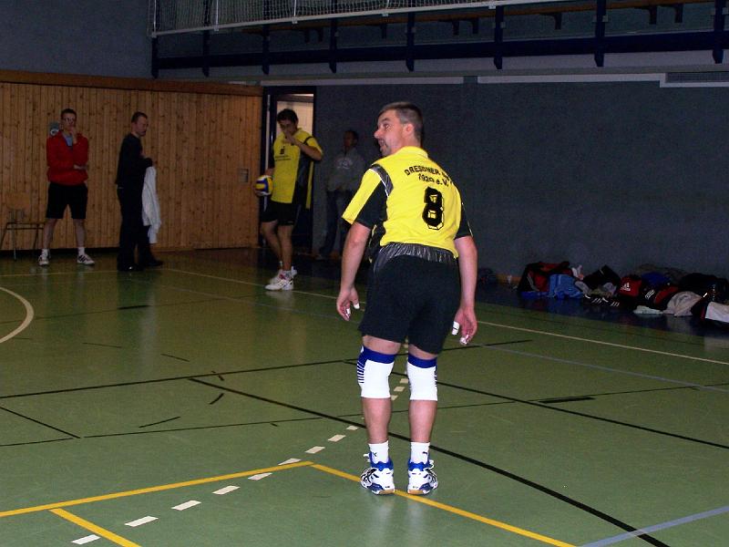 100_1579.JPG - Bolek alias Thomas Skudlarz muß immer einen kleinen Spaß machen, obwohl komisch sieht es schon aus.