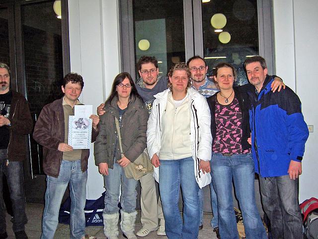 Neujahrst.Berlin192_edited.JPG - Hier sind wir bei der Siegerehrung. Von links: Mario, Yvonne, Oliver, Ines
Frank, Sabine & Thomas
